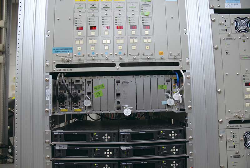 ミハル通信のMDSRシリーズのSI/MUX QAM変調器、高度JC-HITS TM