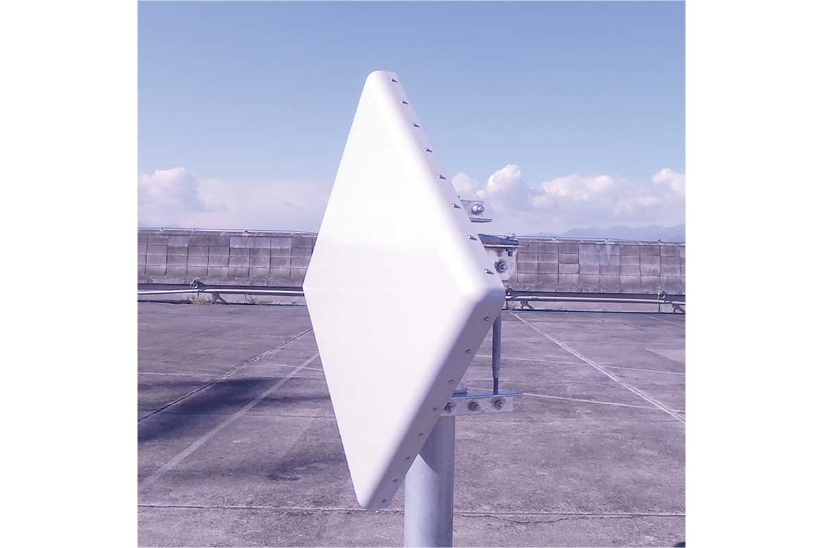 7.5GHz 帯平面アンテナ